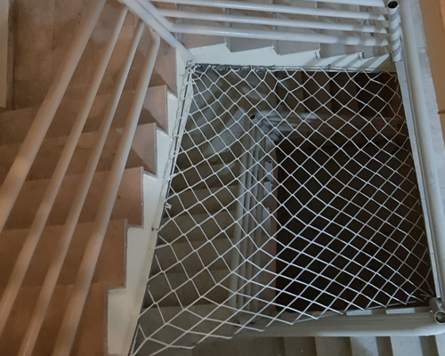 Apartman Boşluk Filesi Nedir? Neden Takılmalıdır? Avantajları Nelerdir?